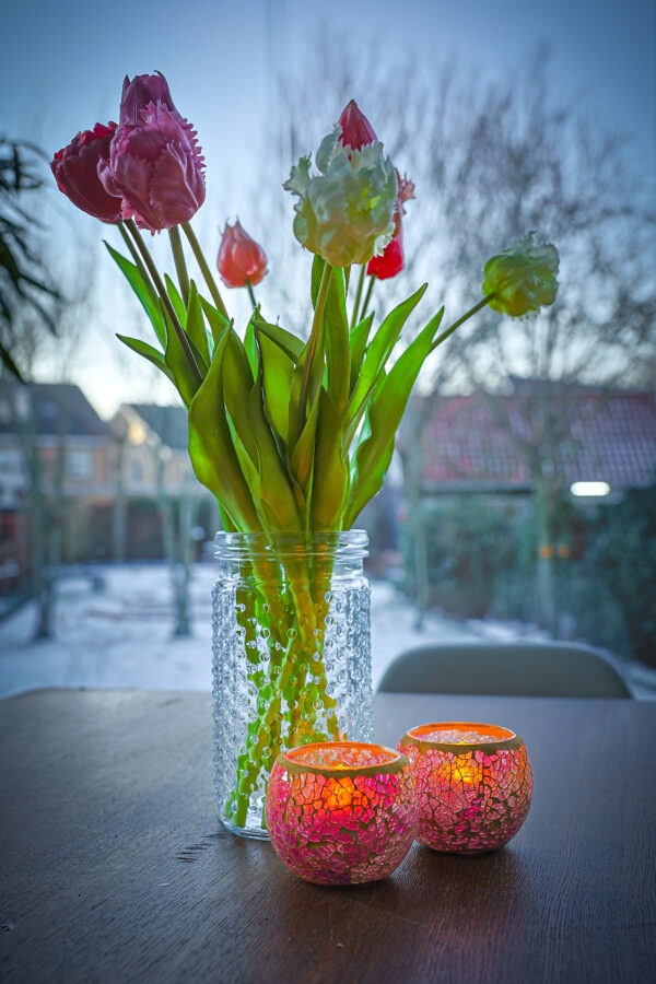 LED Kaarsjes in een houder van roze glas