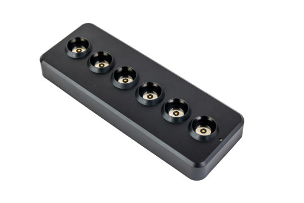 Oplaadstation zwart magnetisch DORSETTO voor 6 dinerkaarsen