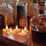 Led-waxinelichtjes op een drank tafel